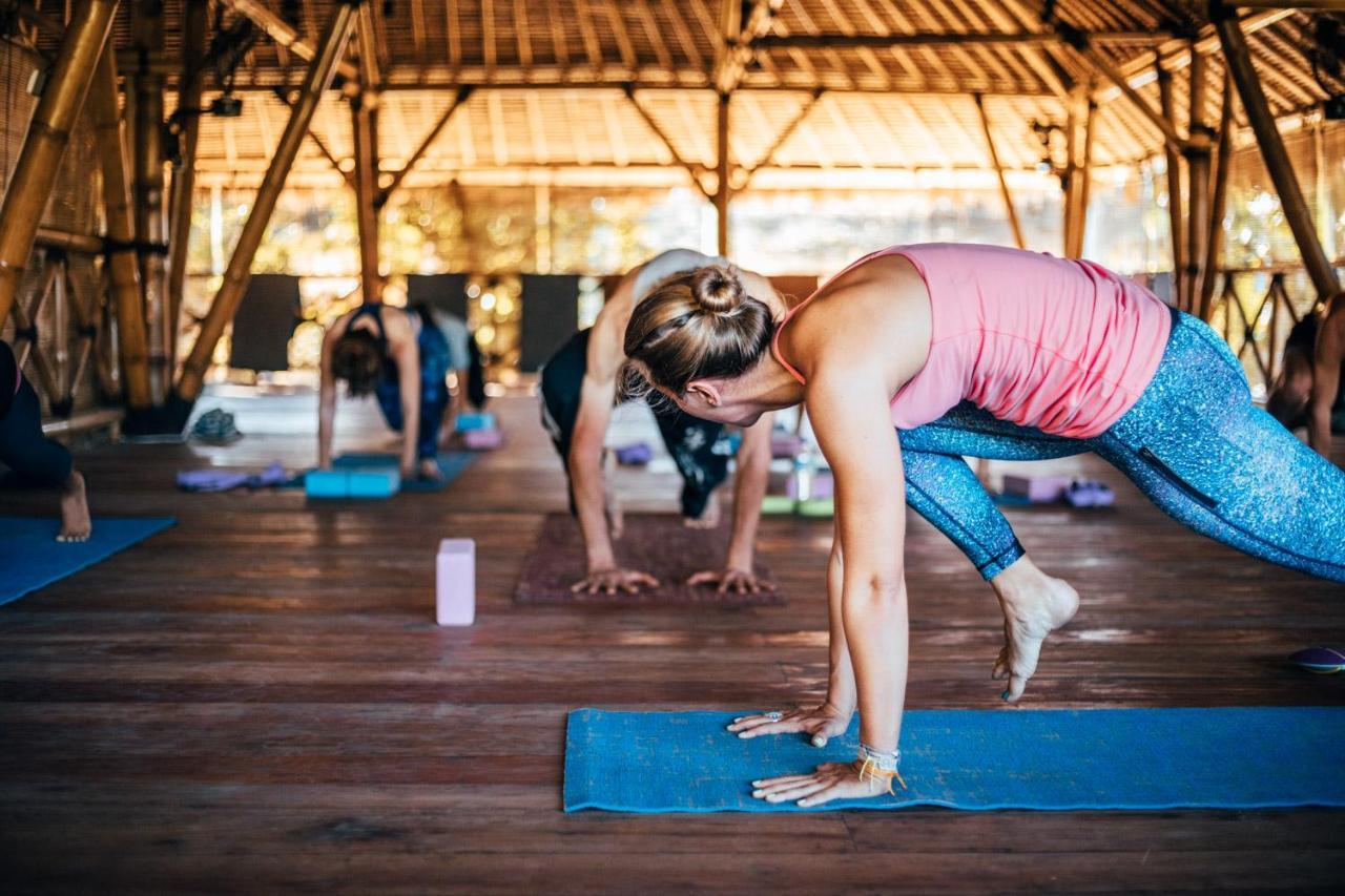 Flowers & Fire Yoga Garden Гили Еър Екстериор снимка