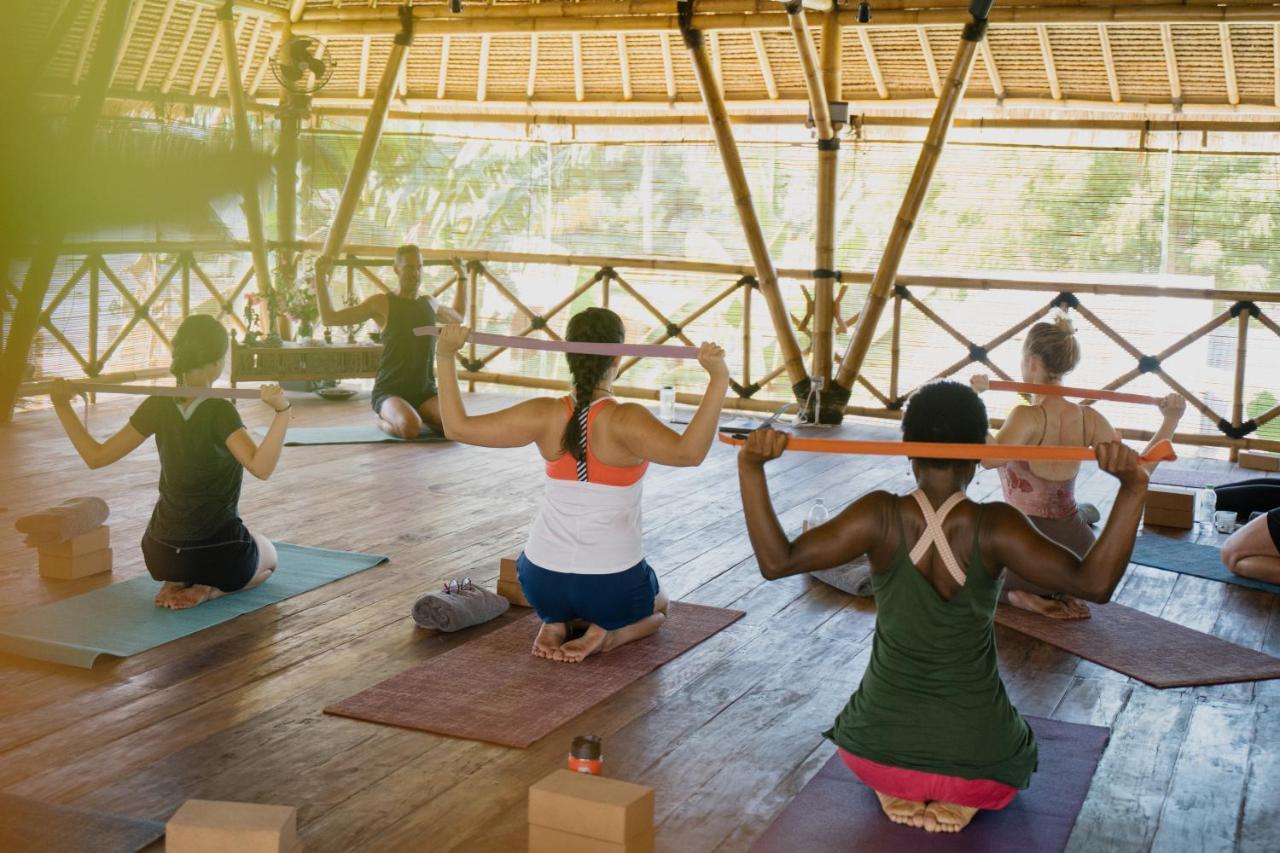 Flowers & Fire Yoga Garden Гили Еър Екстериор снимка