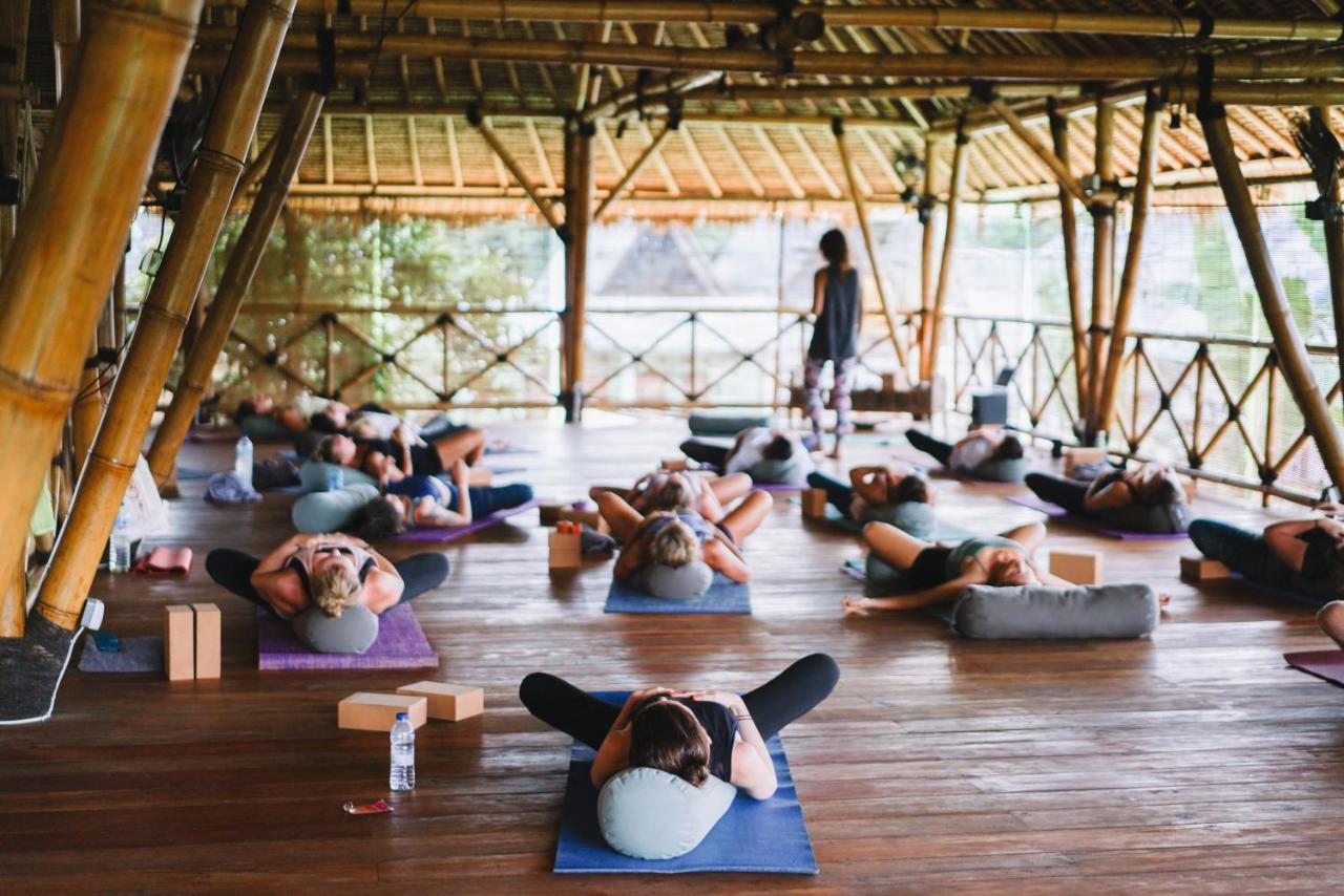 Flowers & Fire Yoga Garden Гили Еър Екстериор снимка